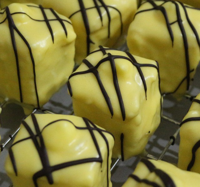 Fondant Fancies