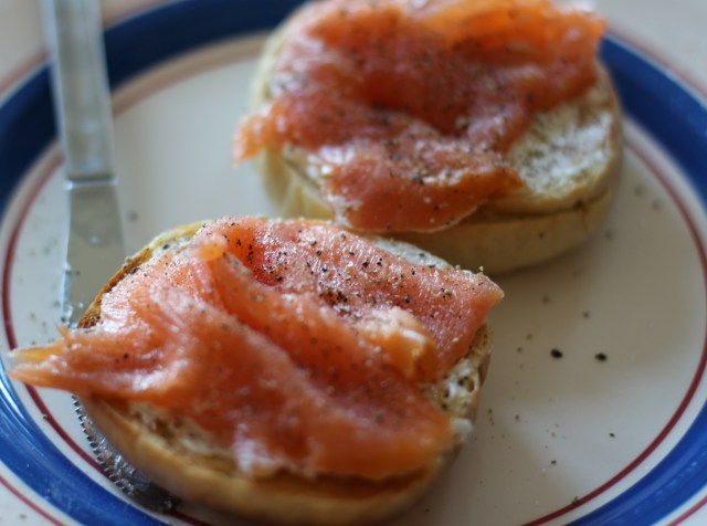 Bagel, cream cheese, smoked salmon, freshly ground pepper