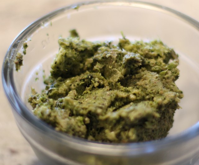 Broccoli pesto