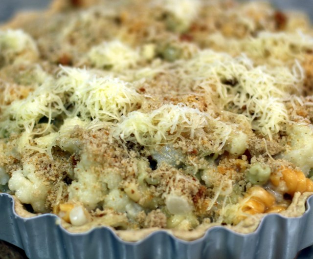 Cheesey Cauliflower and Pasta Pie
