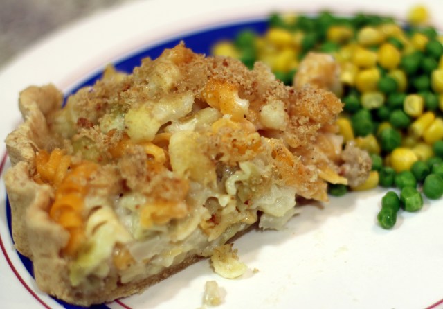 Cheesey Cauliflower and Pasta Pie