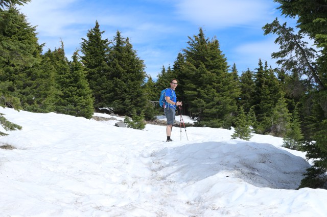 Crater Lake snow hiking