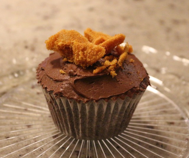 Fiery Cinder Toffee Chocolate and Ginger Cupcakes