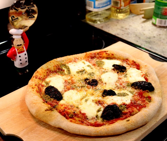 Overnight Wholewheat Pizza Dough