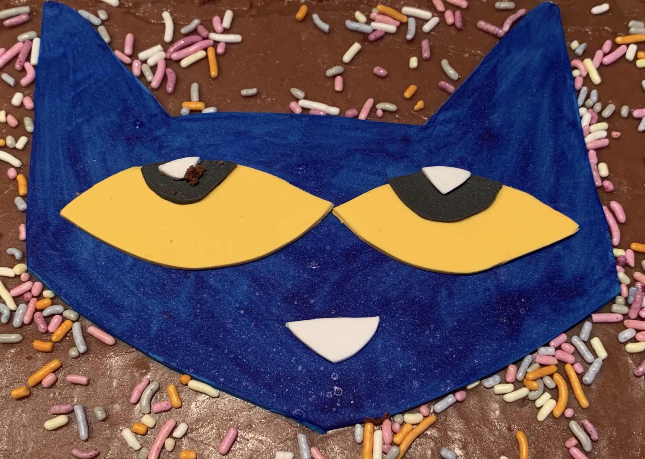 Pete the Cat Cake